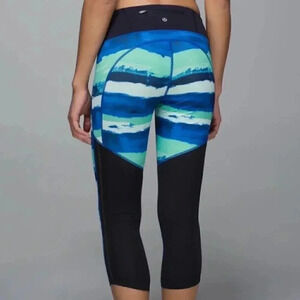 Lululemon Pace Pusher Crop *Full-On Luxtreme Brush Strokes Harbor Blue Menthol